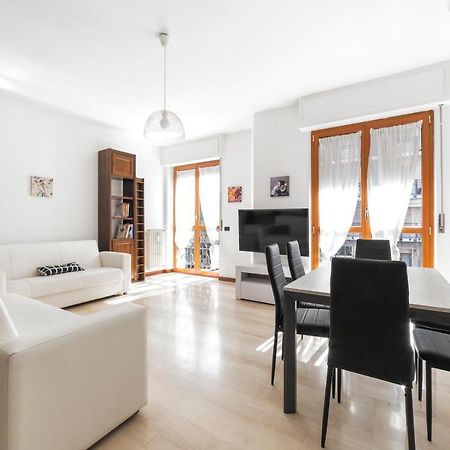 Cenisio M5 Lovely Apartment - With Balcony! Милано Екстериор снимка