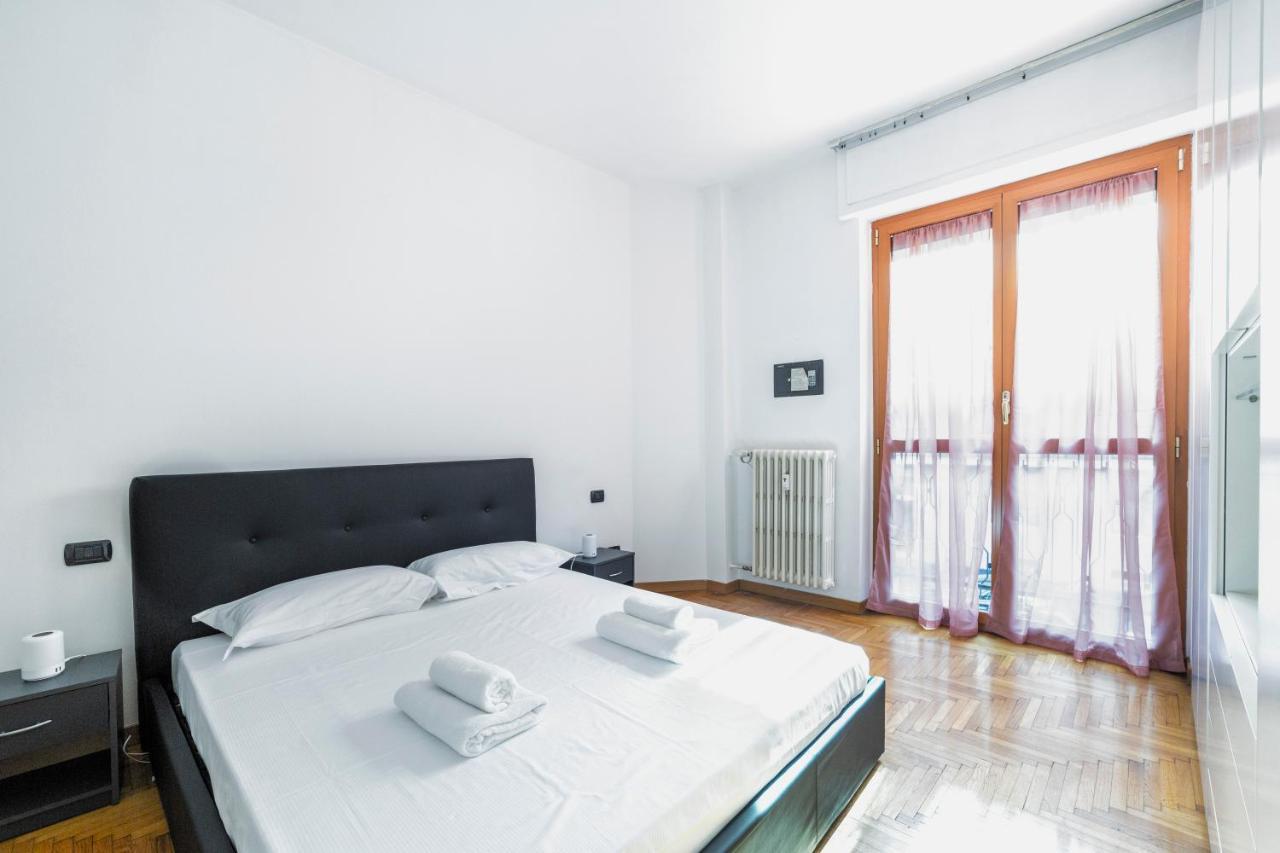 Cenisio M5 Lovely Apartment - With Balcony! Милано Екстериор снимка