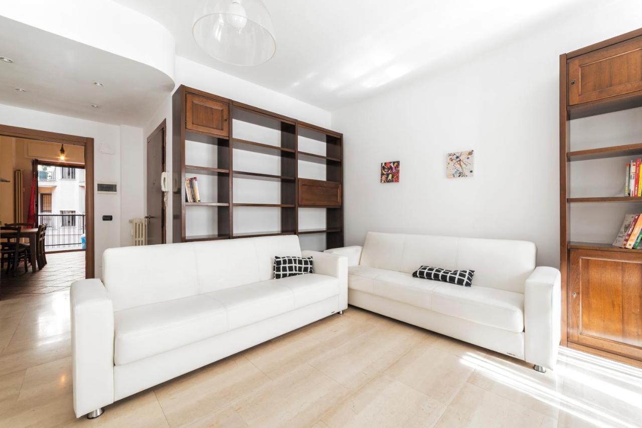 Cenisio M5 Lovely Apartment - With Balcony! Милано Екстериор снимка