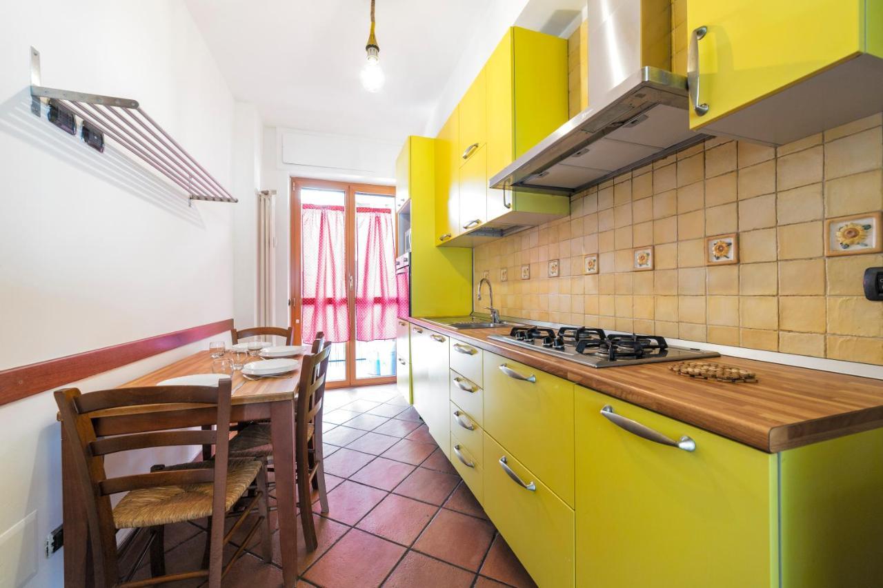 Cenisio M5 Lovely Apartment - With Balcony! Милано Екстериор снимка